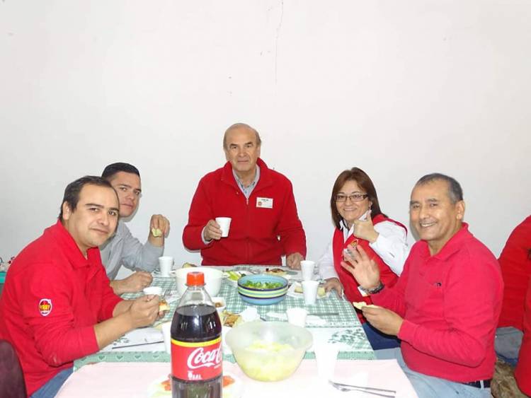  Consternación por deceso de Carlos Roca González  gerente del local “Easy Linares”
