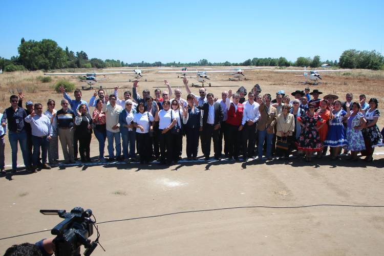Después de décadas de abandono habilitarán pista de aterrizaje en el aeródromo de San Antonio en Linares