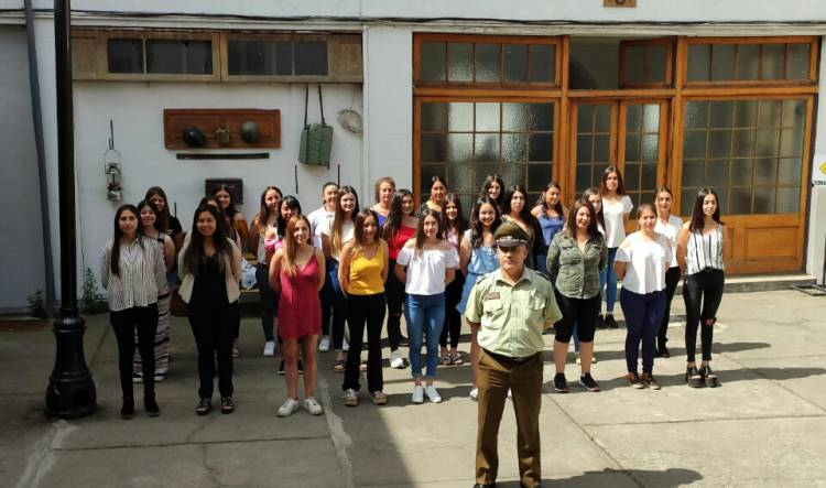 Alto interés de jóvenes linarenses por ingresar a la Escuela de Formación de Carabineros de Chile