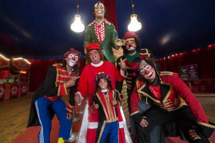 En Linares comienza la gira 2020 del “Circo Los Tachuelas”
