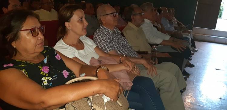 Longaví realiza diálogo ciudadanos sobre Referéndum Constitucional