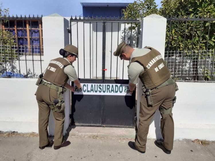 Chilenas, colombianas y paraguayas trabajan en prostíbulo clandestino de calle Freire