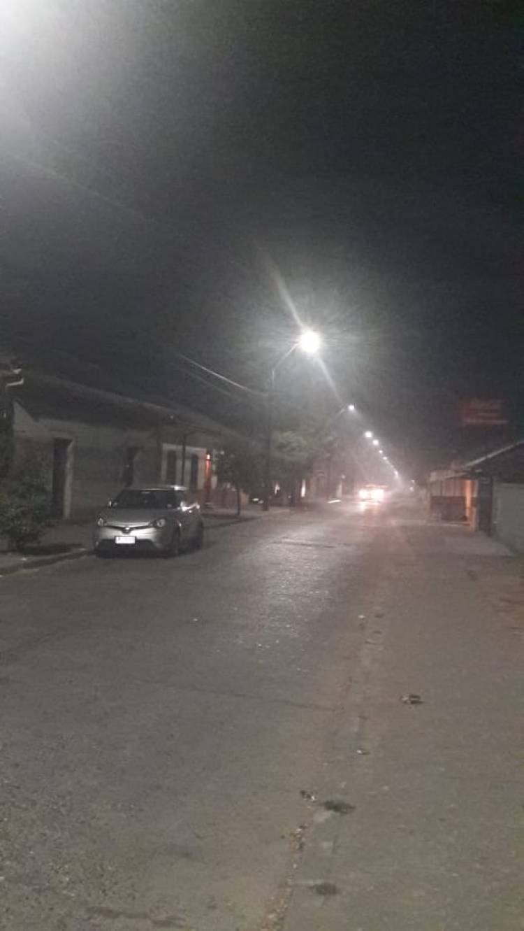 Última Hora: Vecinos del sector oriente de Linares denuncian irrespirable aire y penetrante olor a humo de leña verde 