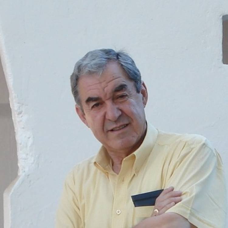 Muere profesor y poeta Mario Villagrán Pinochet