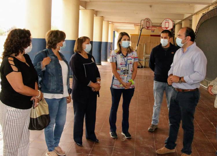 Ultiman detalles para la masiva vacunación contra el Covid-19 en Linares