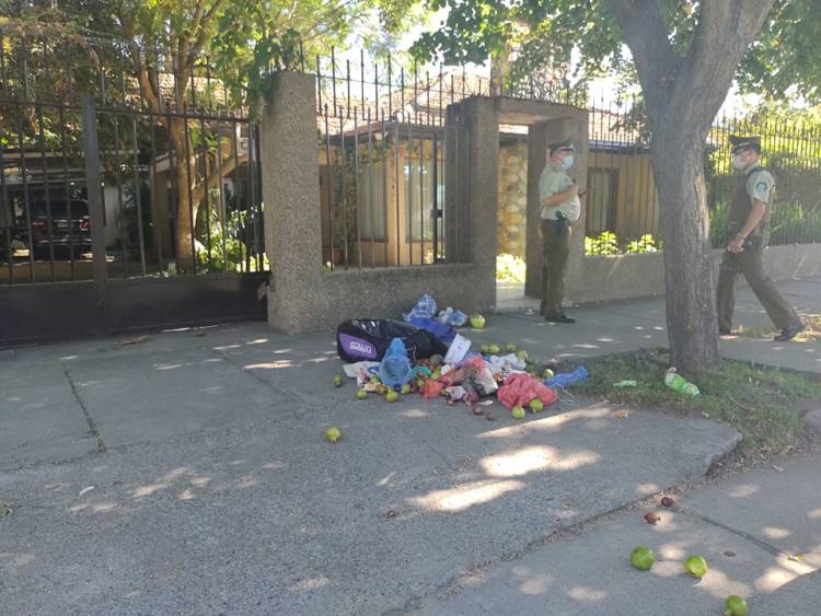 Maleta “sospechosa” frente a la casa del conservador de bienes raíces de Linares generó rápido operativo del GOPE de Carabineros de Chile