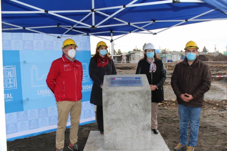 Colocan primera piedra del futuro edificio del CFT Estatal del Maule en Linares