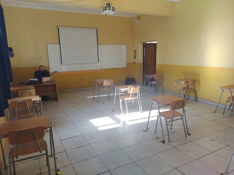 Retorno a clases en Linares: no llegó ningún alumno al liceo Bicentenario “Valentín Letelier”